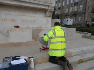 War Monument Gets Expert Attention